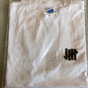 Undefeated Icon T-shirt size Large
